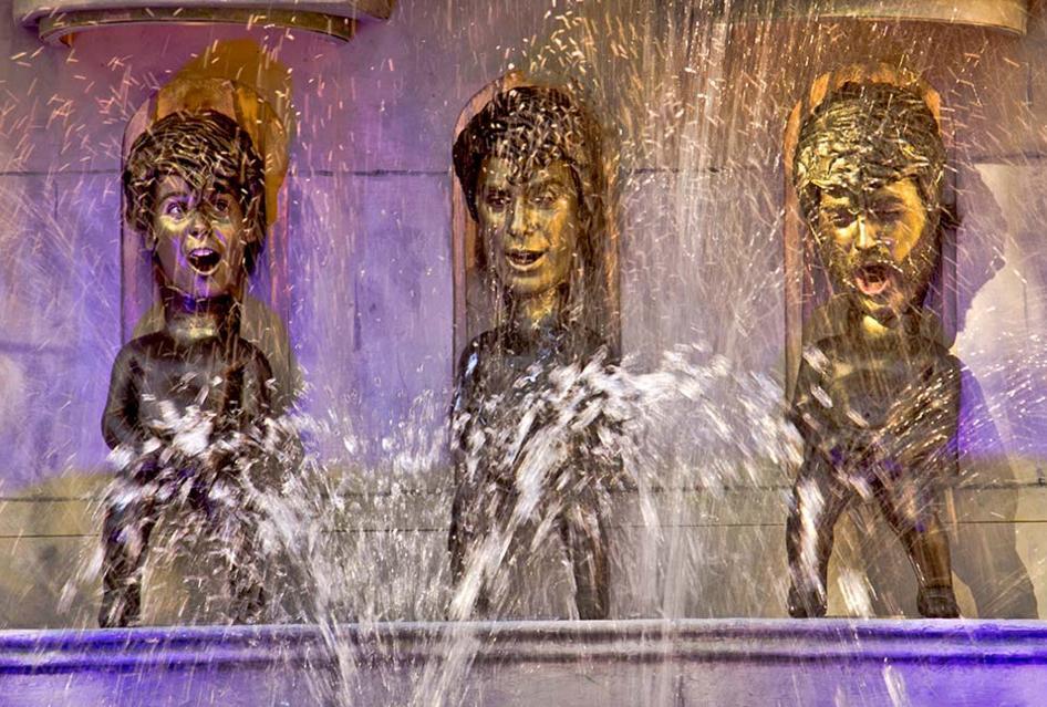 Maneken s piss  foto  1 1024 800