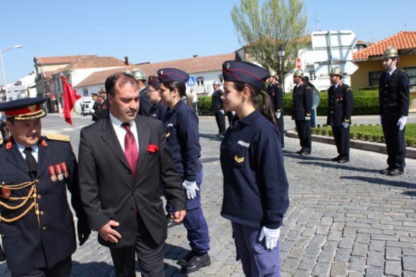 25 de Abril de 2013 3